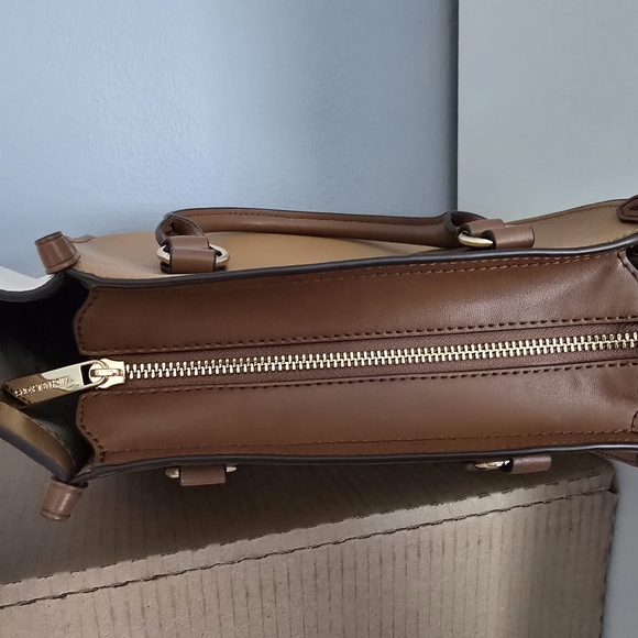 NEW Classic Michael Kors KRIS Leather Crossbody Satchel Bag - Picture 14 of 15